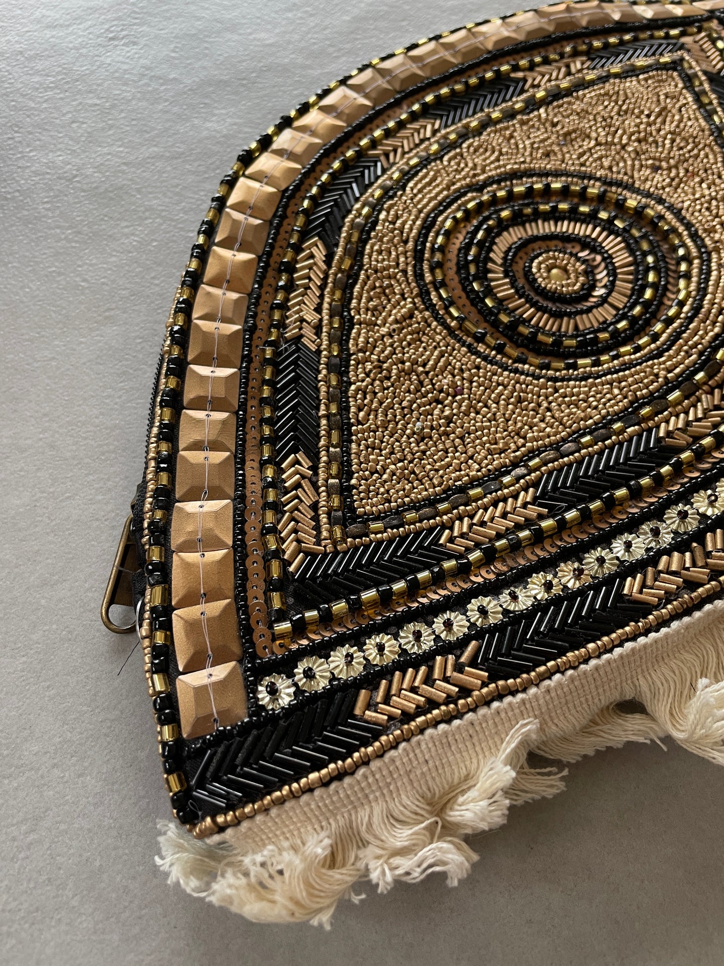 Sac brodé Boho-Chic EVIL EYE - Noir / Doré