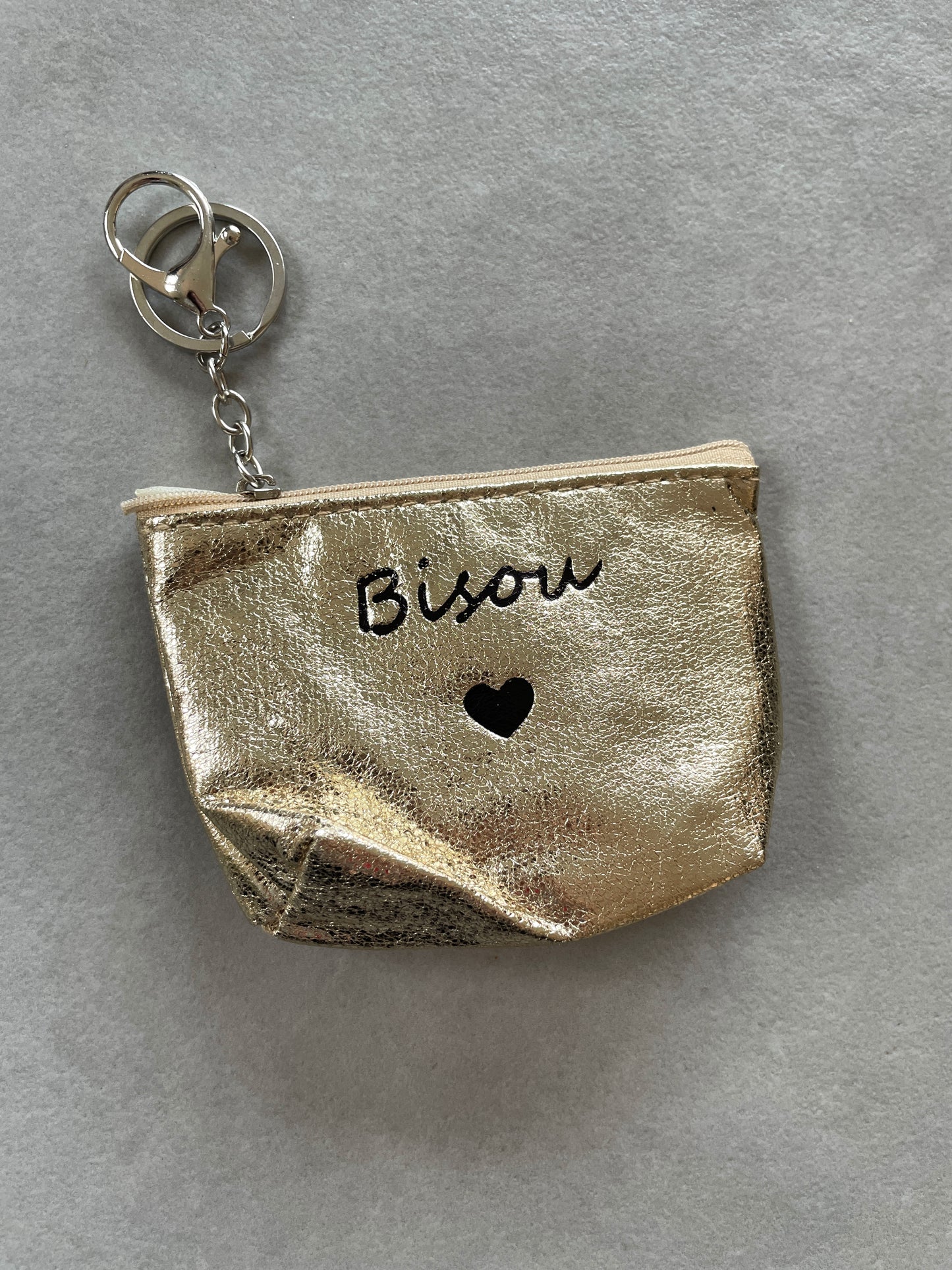 Porte-clés doré BISOU