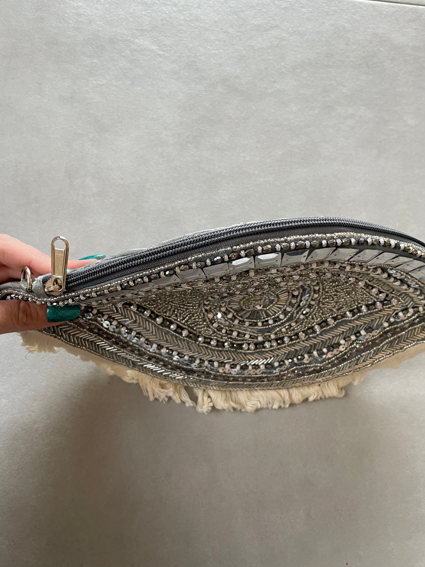 Sac brodé Boho-Chic EVIL EYE - Gris / Argenté