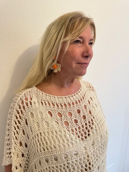 Haut troué : Élégance décontractée à la perfection - Blanc-Écru